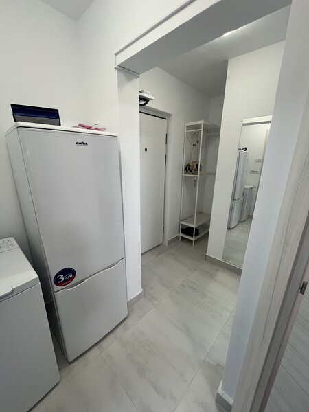 Tineretului Parc, garsoniera renovata recent.